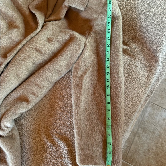 Genuine Camel Hair trench coat - Picture 8 of 8